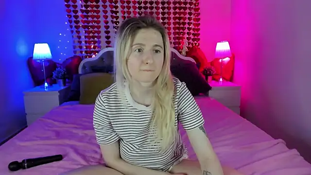 CamillaDreamer online show from February 24, 2026, 9:04 pm