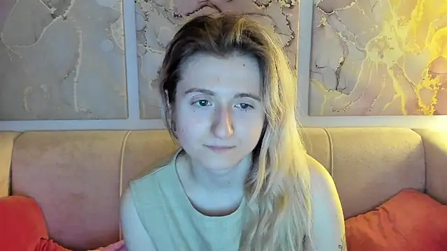 CamillaDreamer online show from April 18, 2026, 11:38 pm