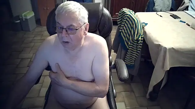 Alain633 online show from October 8, 2025, 6:26 am