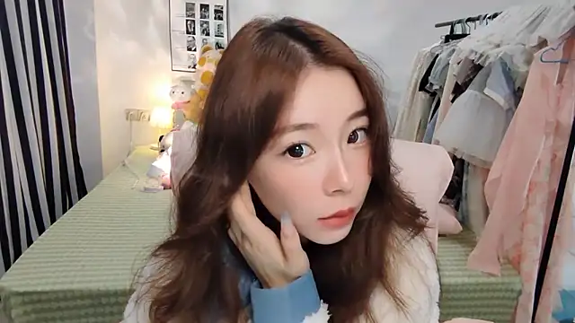 Snapshot of Gardenia-222 chatting on November 7, 2025, 7:02 am Gardenia-222 online show from November 7, 2025, 7:02 am