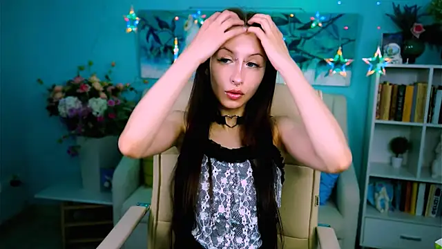 Snapshot of AliceLice_ chatting on October 14, 2025, 8:15 am AliceLice  online show from October 14, 2025, 8:15 am