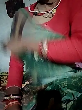 Snapshot of Lona2525 chatting on October 17, 2025, 8:32 pm Lona2525 online show from October 17, 2025, 8:32 pm