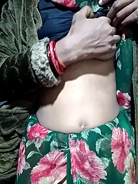 Snapshot of Lona2525 chatting on November 17, 2025, 7:51 pm Lona2525 online show from November 17, 2025, 7:51 pm