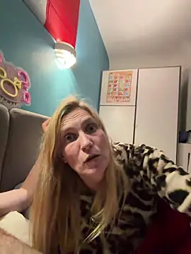 linterditehot online show from April 23, 2026, 7:59 pm