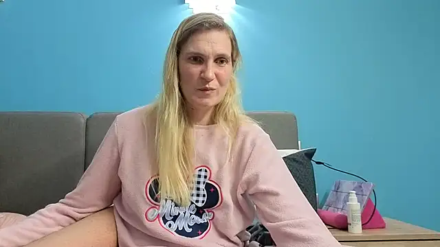 linterditehot online show from October 30, 2025, 7:00 pm