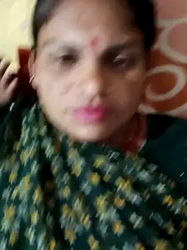 Snapshot of SHMA-77 chatting on October 3, 2025, 4:19 pm SHMA-77 online show from October 3, 2025, 4:19 pm