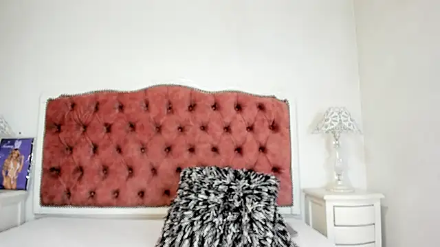 hannarose1208 online show from December 5, 2025, 1:10 pm