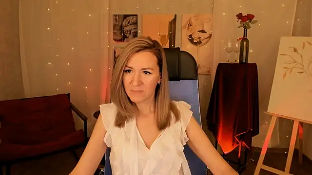 DonnaSmitth online show from December 17, 2025, 3:50 pm