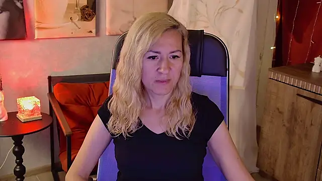 DonnaSmitth online show from July 2, 2026, 9:32 pm