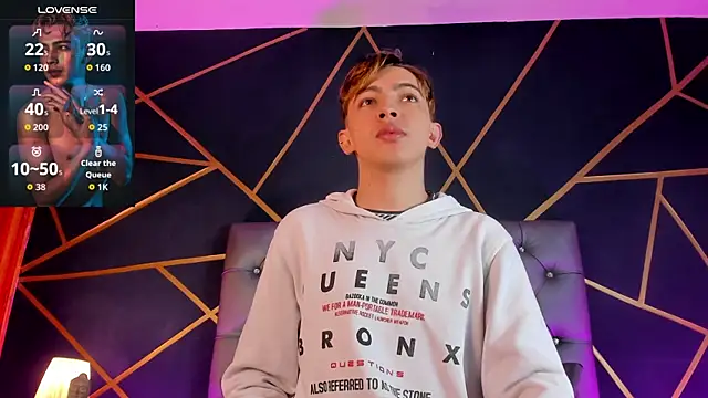 Lian Miller1  online show from April 20, 2026, 12:30 pm