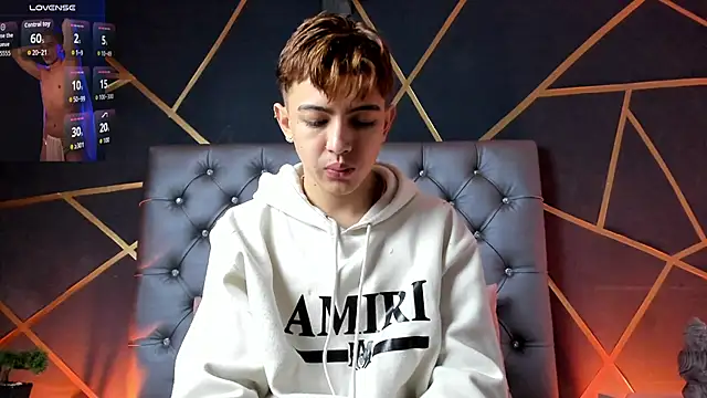 Snapshot of Lian_Miller1_ chatting on November 12, 2025, 12:20 pm Lian Miller1 online show from November 12, 2025, 12:20 pm