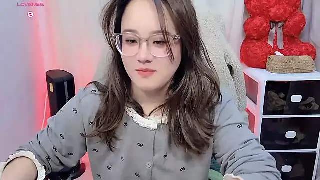 Snapshot of NEWONETO chatting on November 14, 2025, 4:10 pm NEWONETO online show from November 14, 2025, 4:10 pm