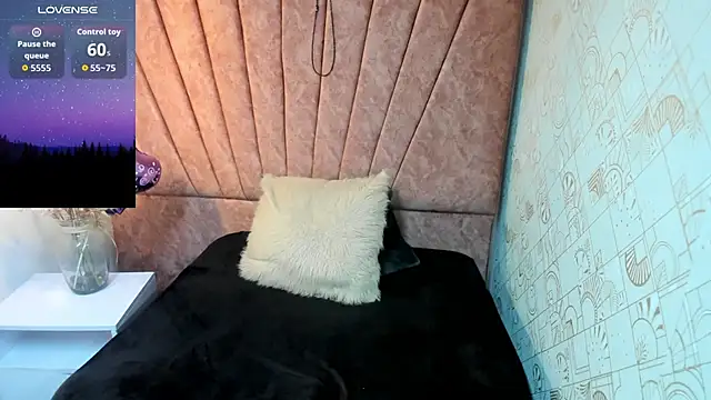 Issa Milf   online show from October 14, 2025, 1:12 pm