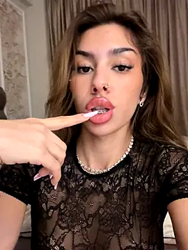 Candy flippp online show from October 8, 2025, 3:13 pm