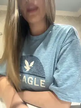 Snapshot of Miia_Millerr chatting on November 29, 2025, 4:56 am Miia Millerr online show from November 29, 2025, 4:56 am