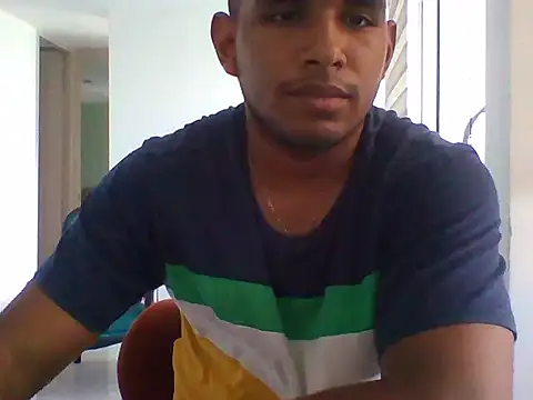 Snapshot of jesusacastrop25 chatting on May 14, 2026, 4:04 pm jesusacastrop25 online show from May 14, 2026, 4:04 pm