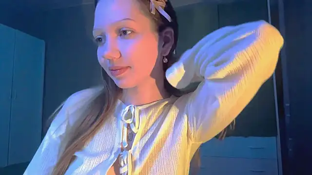 Snapshot of EmiIyKitty chatting on October 5, 2025, 7:37 pm EmiIyKitty online show from October 5, 2025, 7:37 pm