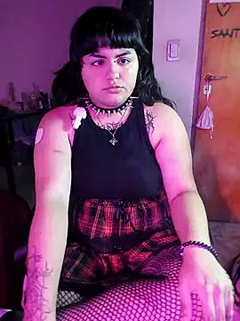 crucifxcked online show from October 8, 2025, 4:03 am