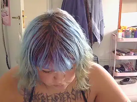 crucifxcked online show from March 6, 2026, 4:02 pm