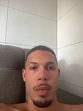 MCLZK online show from April 13, 2026, 5:39 pm