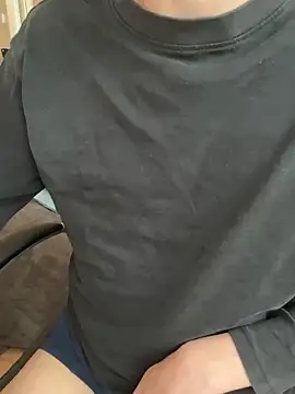 Xbunny13X online show from April 5, 2026, 2:13 pm