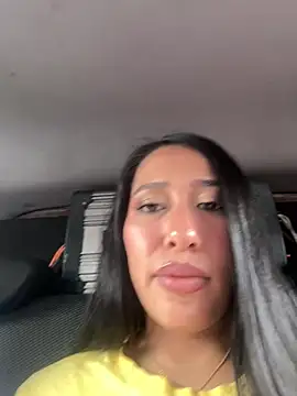 Amelia Rivas online show from April 8, 2026, 3:46 pm