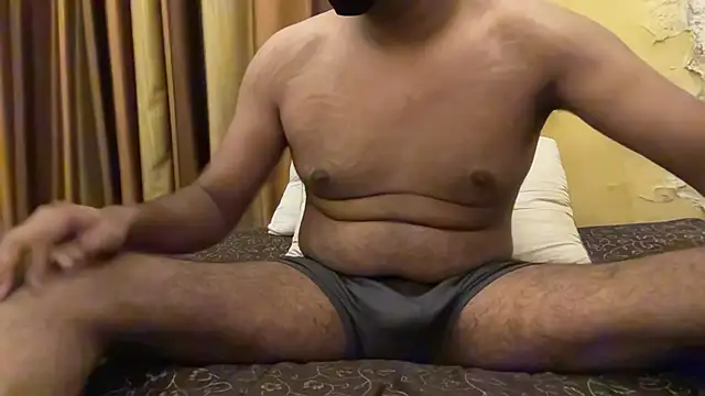 Snapshot of curvybiggasss chatting on November 27, 2025, 7:47 pm curvybiggasss online show from November 27, 2025, 7:47 pm