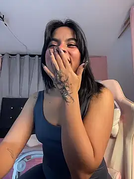 Snapshot of Veeronica_ chatting on November 8, 2025, 1:31 am Veeronica online show from November 8, 2025, 1:31 am