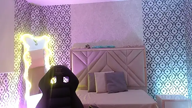 Ixchel tay online show from January 9, 2026, 3:24 am