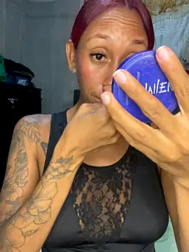 Zasha Romero online show from December 15, 2025, 4:40 am