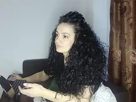 JadeLure online show from January 19, 2026, 5:44 am