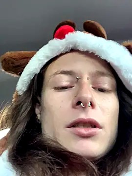 GoldenPussy1329 online show from November 16, 2025, 9:25 am