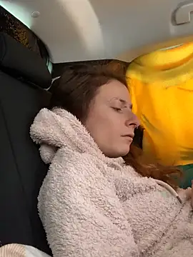 GoldenPussy1329 online show from November 20, 2025, 11:44 am