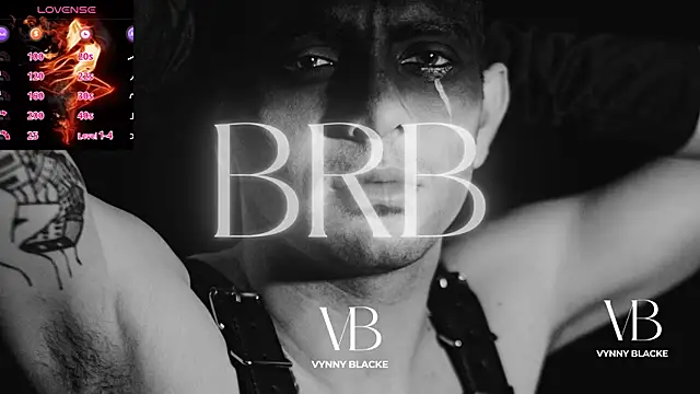 Snapshot of VynnyBlacke_ chatting on November 10, 2025, 8:14 pm VynnyBlacke online show from November 10, 2025, 8:14 pm