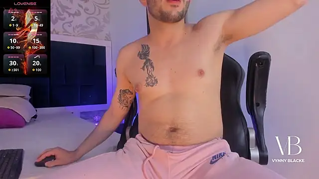 VynnyBlacke  online show from March 3, 2026, 4:19 am