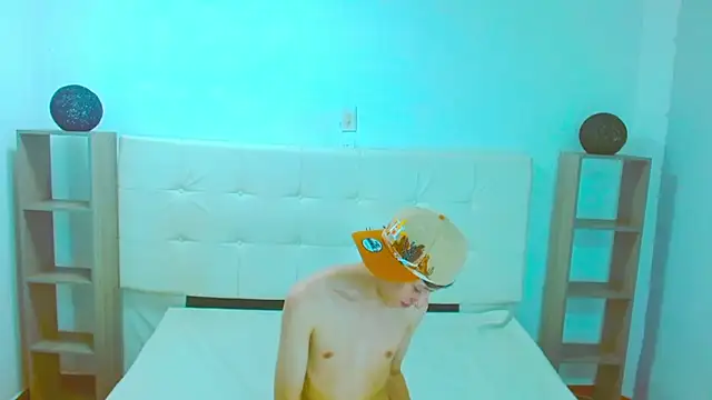 thaigo twink38 online show from November 30, 2025, 10:54 pm