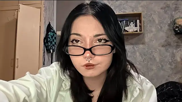 Snapshot of Beeping_Creature chatting on November 22, 2025, 3:55 pm Beeping Creature online show from November 22, 2025, 3:55 pm