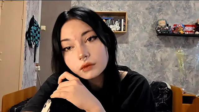 Snapshot of Beeping_Creature chatting on December 2, 2025, 9:55 am Beeping Creature online show from December 2, 2025, 9:55 am