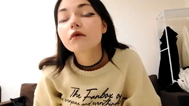 Snapshot of Beeping_Creature chatting on October 7, 2025, 3:46 pm Beeping Creature online show from October 7, 2025, 3:46 pm