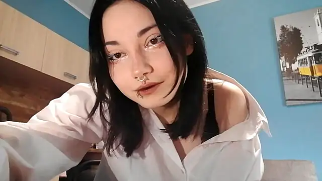 Snapshot of Beeping_Creature chatting on October 4, 2025, 11:56 am Beeping Creature online show from October 4, 2025, 11:56 am