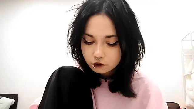 Snapshot of Beeping_Creature chatting on October 13, 2025, 7:15 pm Beeping Creature online show from October 13, 2025, 7:15 pm