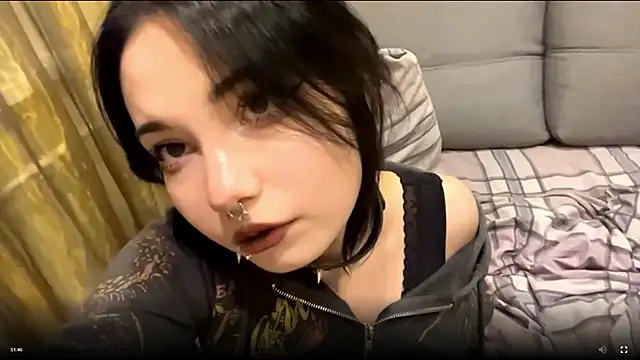 Snapshot of Beeping_Creature chatting on September 28, 2025, 11:12 pm Beeping Creature online show from September 28, 2025, 11:12 pm