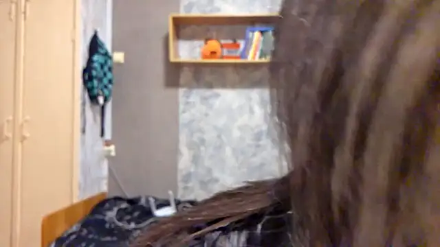 Snapshot of Beeping_Creature chatting on November 16, 2025, 4:23 pm Beeping Creature online show from November 16, 2025, 4:23 pm