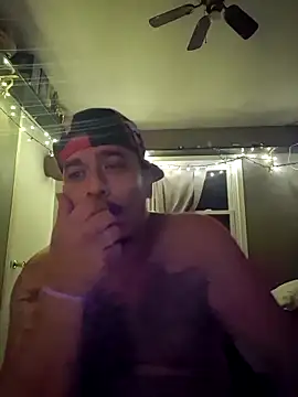 Snapshot of Nativeking32 chatting on November 5, 2025, 6:16 am Nativeking32 online show from November 5, 2025, 6:16 am