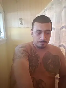 Snapshot of Nativeking32 chatting on October 10, 2025, 7:47 pm Nativeking32 online show from October 10, 2025, 7:47 pm