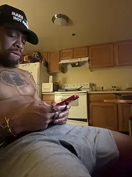 thefreakscomeoutatnight online show from March 6, 2026, 8:42 am