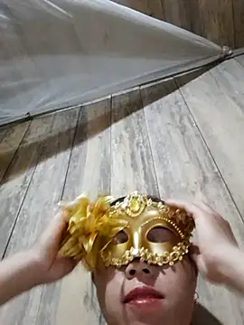 Tuyet xx online show from October 15, 2025, 3:05 am