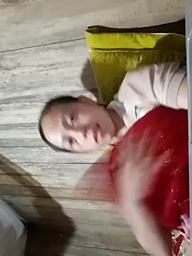 Tuyet xx online show from December 1, 2025, 1:34 pm