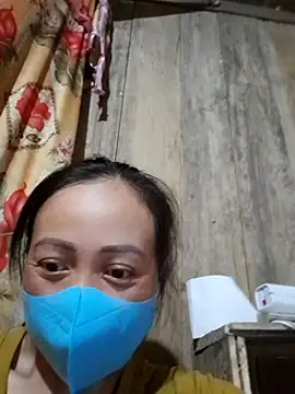 Tuyet xx online show from October 8, 2025, 6:52 pm