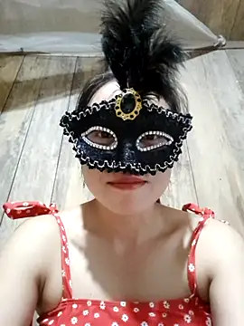 Tuyet xx online show from September 30, 2025, 3:34 am